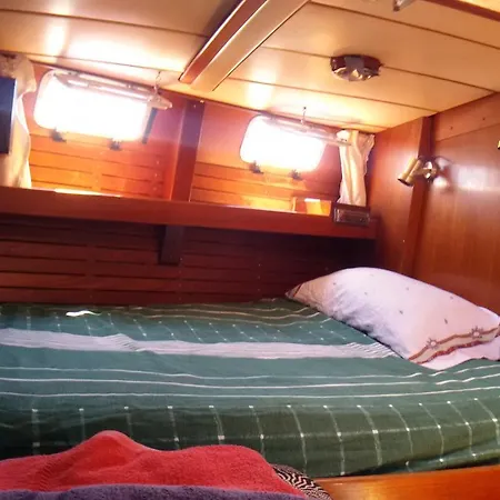 Botel Seagull