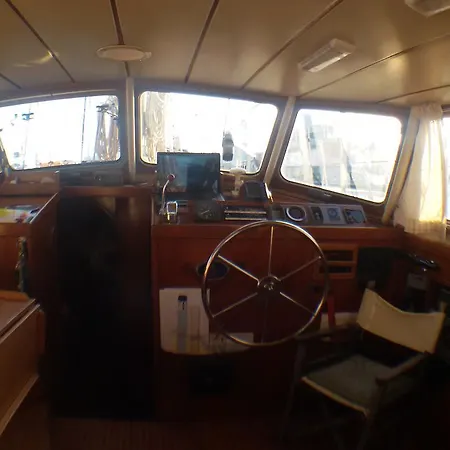 Botel Seagull *
